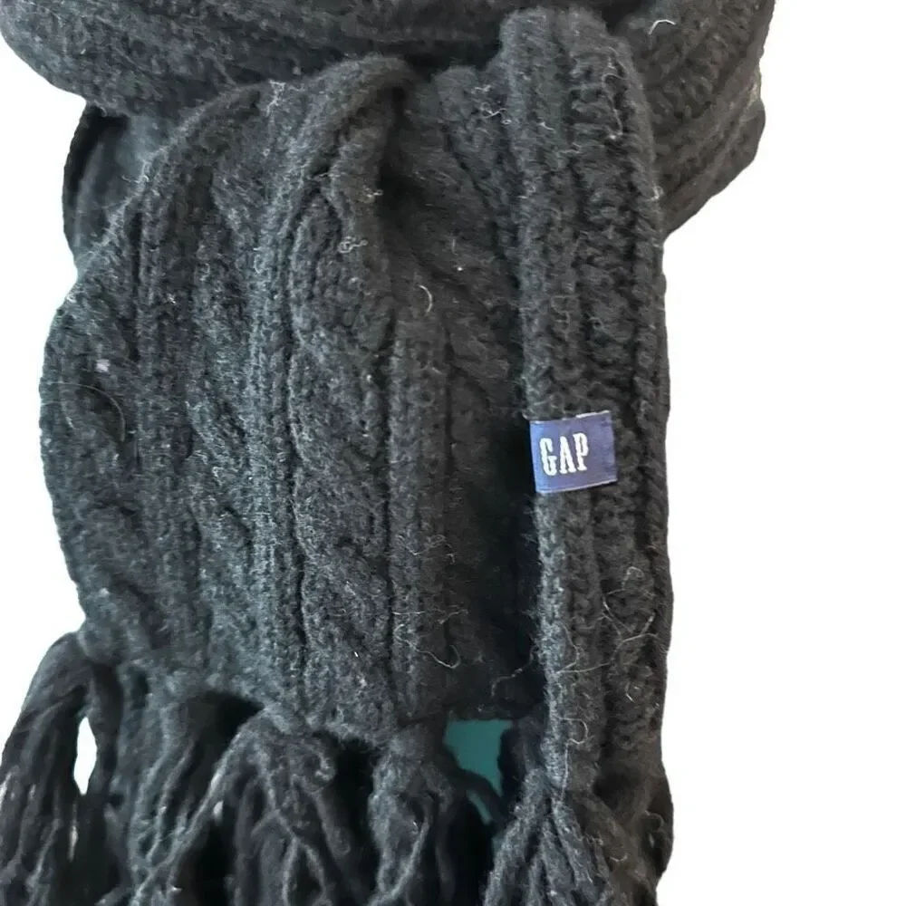 GAP black knitted